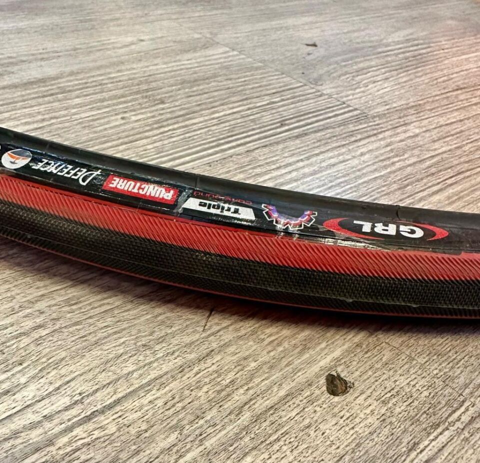 GRL 700X23 YARIŞ YOL BİSİKLETİ 1 MM ZIRHLI RENKLİ DIŞ LASTİK SİYAH/GRİ