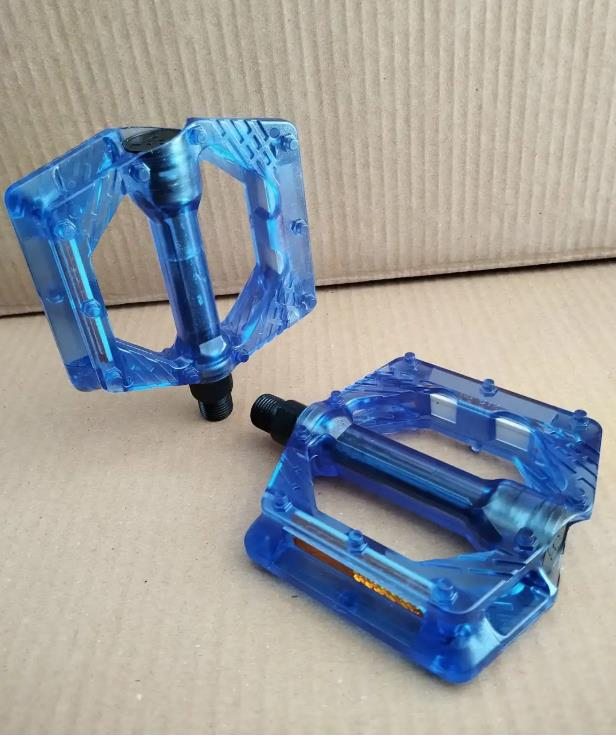 EVO PLASTİK ÇİVİLİ PLATFORM GENİŞ RENKLİ Bisiklet Pedalı